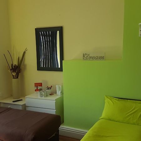 The Kop View Hotell Liverpool Eksteriør bilde