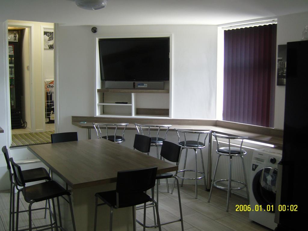 The Kop View Hotell Liverpool Eksteriør bilde